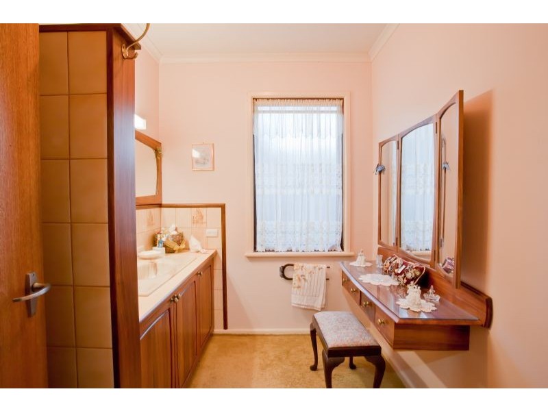 2 Balding Street, Mirboo North VIC 3871