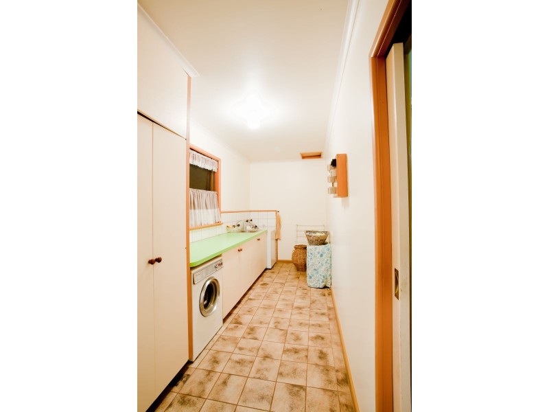 2 Balding Street, Mirboo North VIC 3871