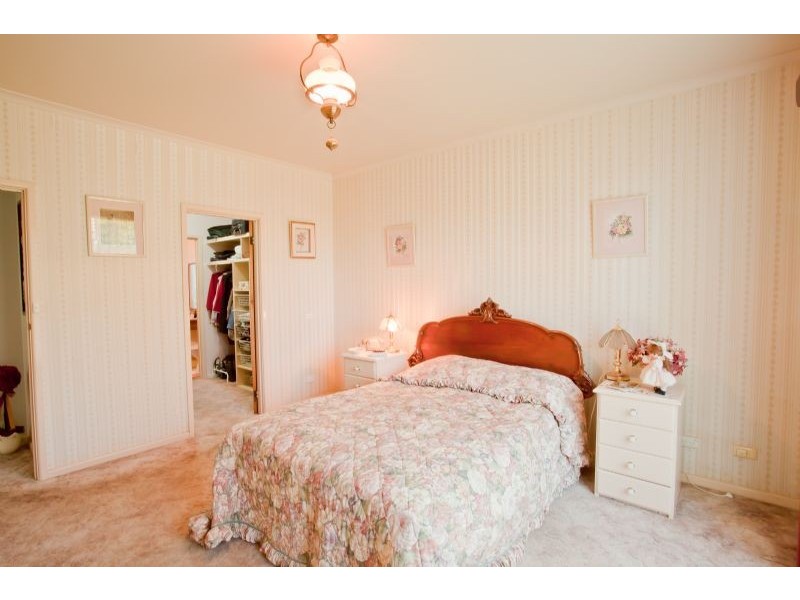 2 Balding Street, Mirboo North VIC 3871