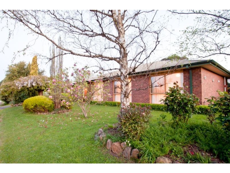 2 Balding Street, Mirboo North VIC 3871