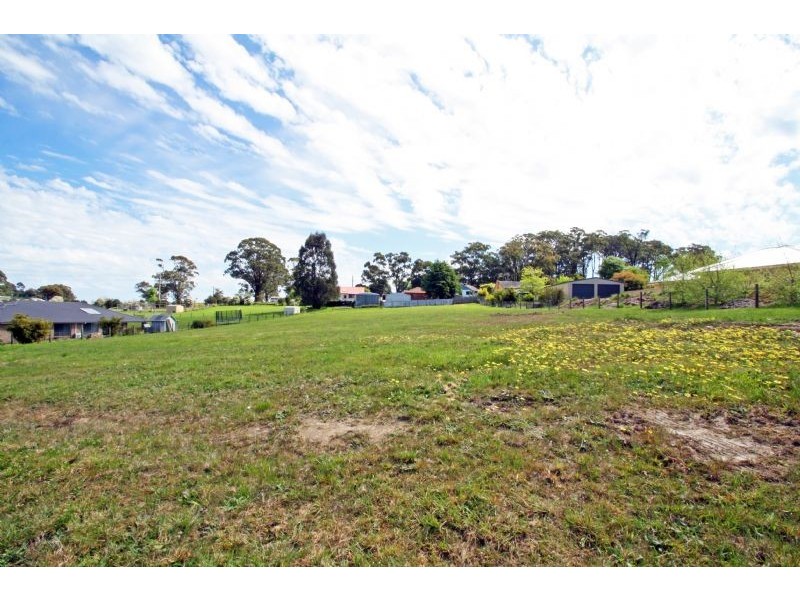 11 Josephine Crescent, Mirboo North VIC 3871