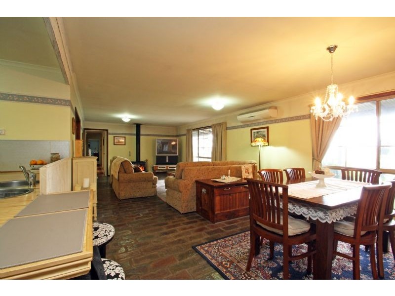 130 St Ellens Road, Mirboo North VIC 3871