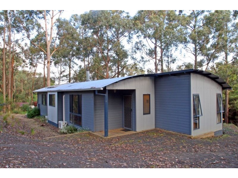 7 Wells Road, Mirboo North VIC 3871