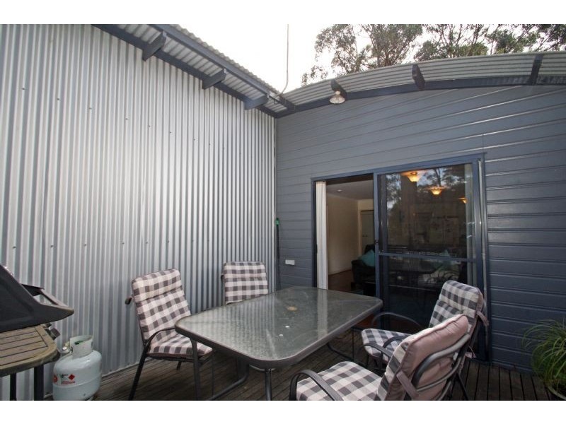 7 Wells Road, Mirboo North VIC 3871