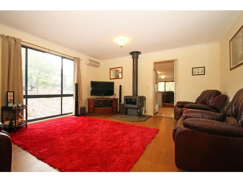 7 Wells Road, Mirboo North VIC 3871