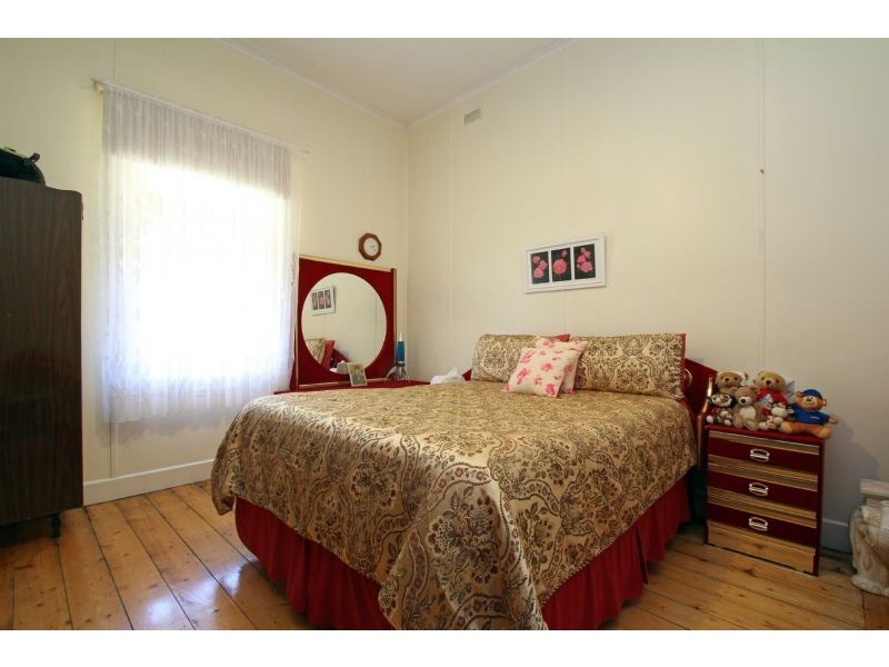 12 Ridgeway, Mirboo North VIC 3871