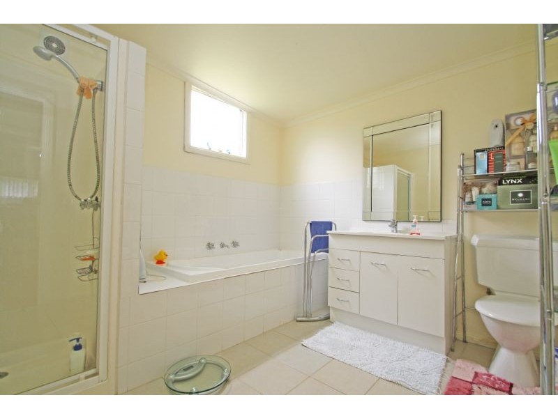 12 Ridgeway, Mirboo North VIC 3871