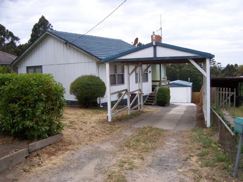 7 Castle Street, Mirboo North VIC 3871