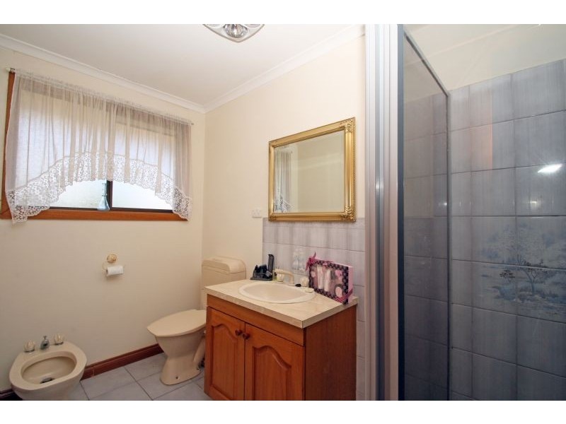 31 Giles Street, Mirboo North VIC 3871