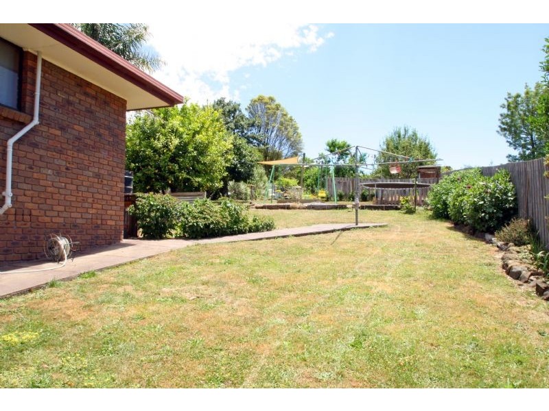31 Giles Street, Mirboo North VIC 3871