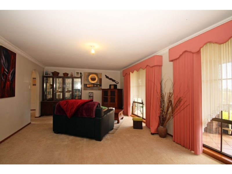 31 Giles Street, Mirboo North VIC 3871
