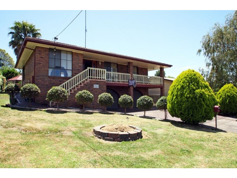 31 Giles Street, Mirboo North VIC 3871