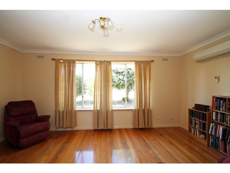 16 Peacock Street,, Mirboo North VIC 3871