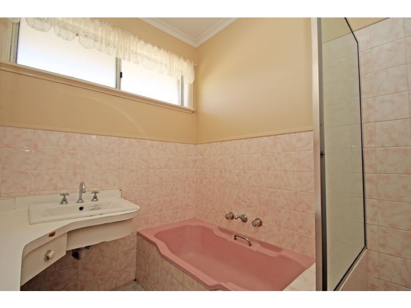16 Peacock Street,, Mirboo North VIC 3871