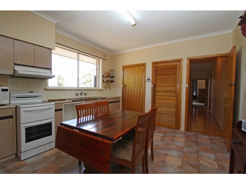 16 Peacock Street,, Mirboo North VIC 3871