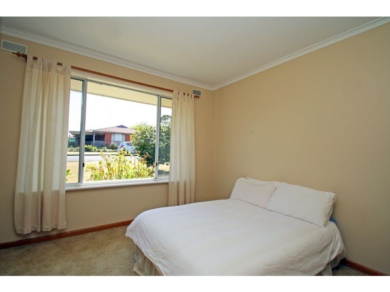 16 Peacock Street,, Mirboo North VIC 3871