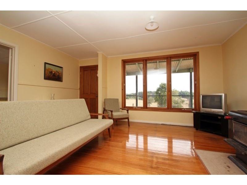 228 Fullertons Road, Mirboo North VIC 3871