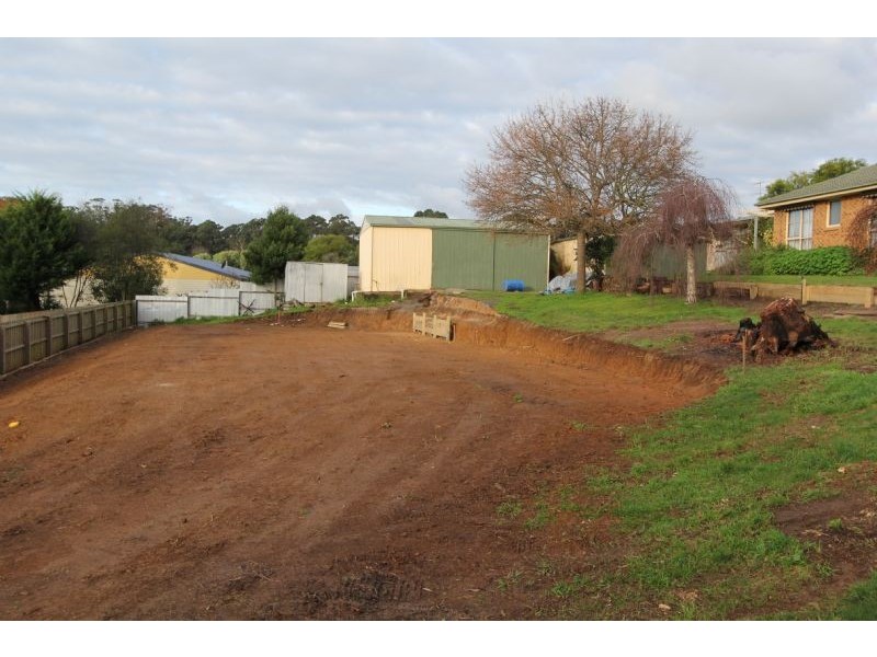 16 Balding Street, Mirboo North VIC 3871