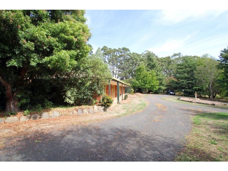 24 Old Thorpdale Road, Mirboo North VIC 3871