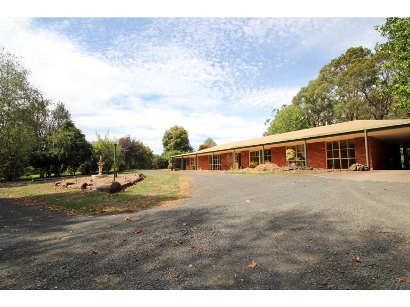 24 Old Thorpdale Road, Mirboo North VIC 3871