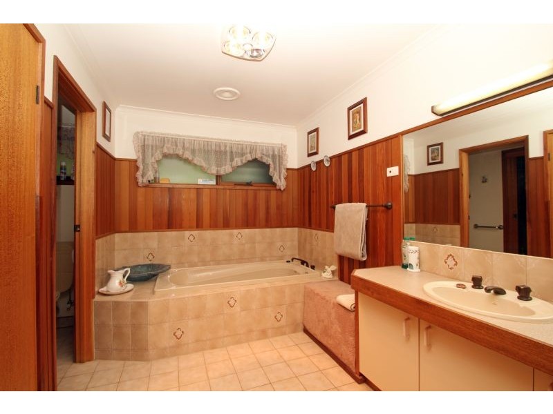 24 Old Thorpdale Road, Mirboo North VIC 3871