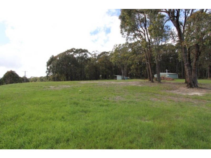 9 Muirhead Drive, Mirboo North VIC 3871