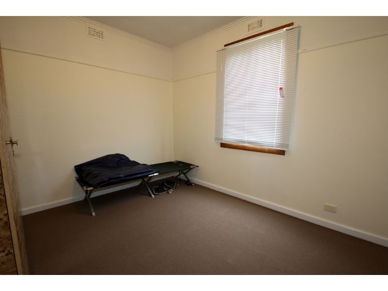 37 Giles Street, Mirboo North VIC 3871