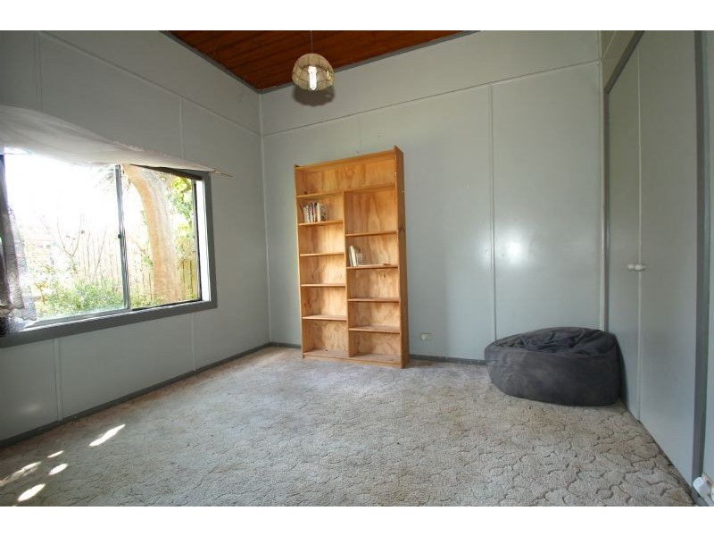 9 Brennan Street, Mirboo North VIC 3871
