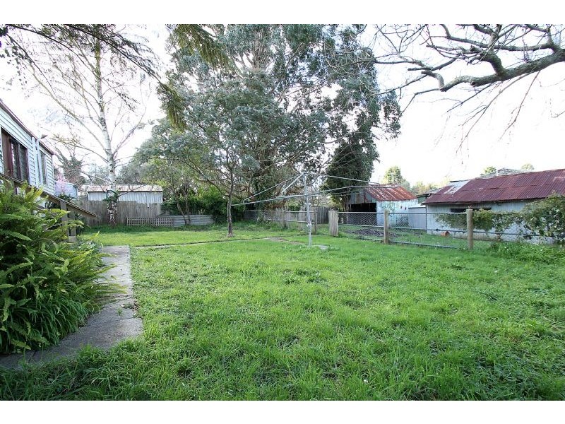9 Brennan Street, Mirboo North VIC 3871