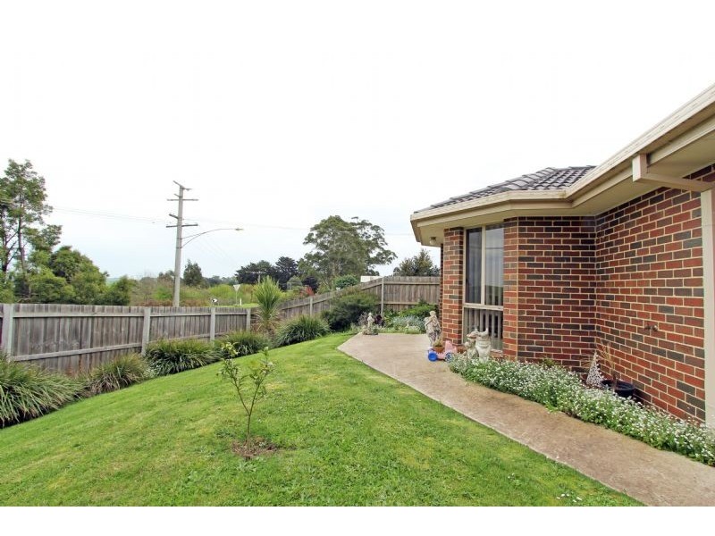 2/9 Grandridge East, Mirboo North VIC 3871