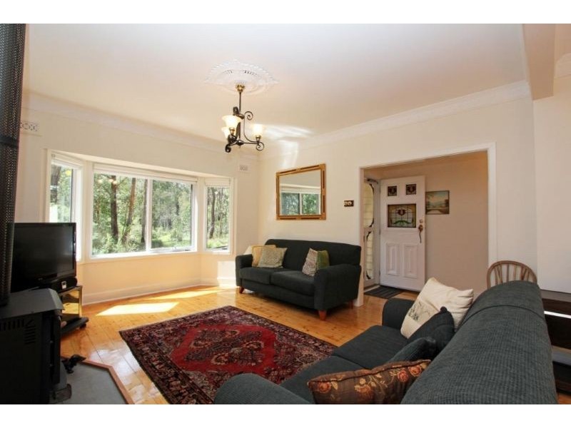 11 Balook Street, Mirboo North VIC 3871