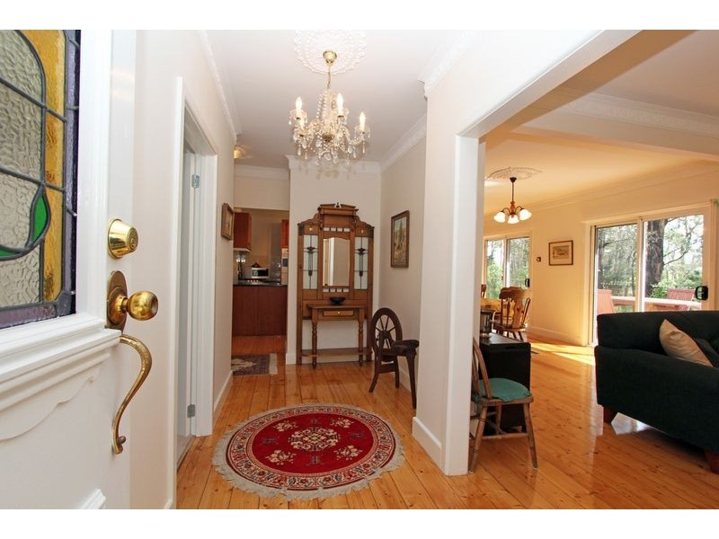 11 Balook Street, Mirboo North VIC 3871