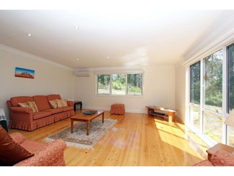 11 Balook Street, Mirboo North VIC 3871