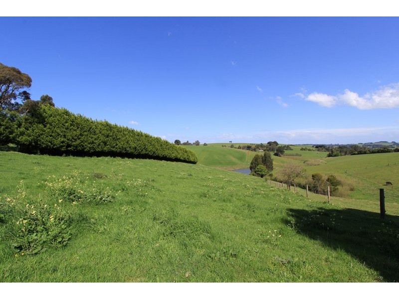 48 Giles Street, Mirboo North VIC 3871