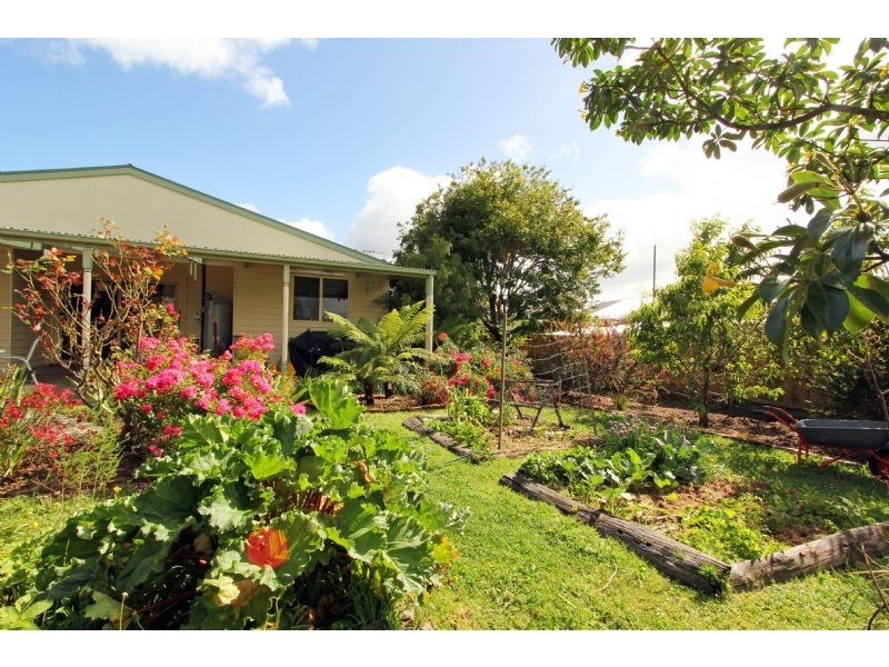 10 Giles Street, Mirboo North VIC 3871