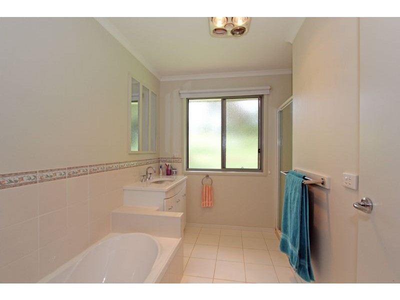 17 Eldon Court, Mirboo North VIC 3871