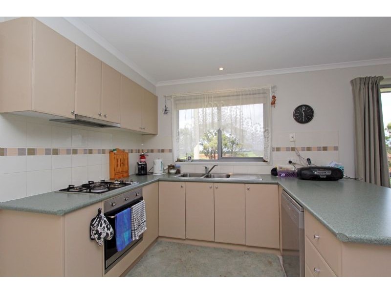 17 Eldon Court, Mirboo North VIC 3871