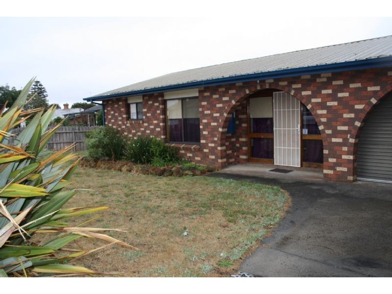 2/41 Baromi Road, Mirboo North VIC 3871
