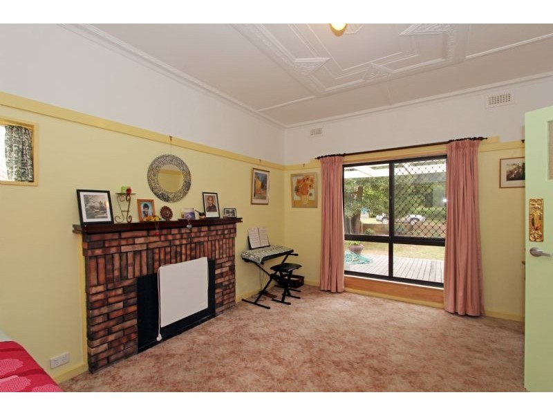 5 Giles street, Mirboo North VIC 3871