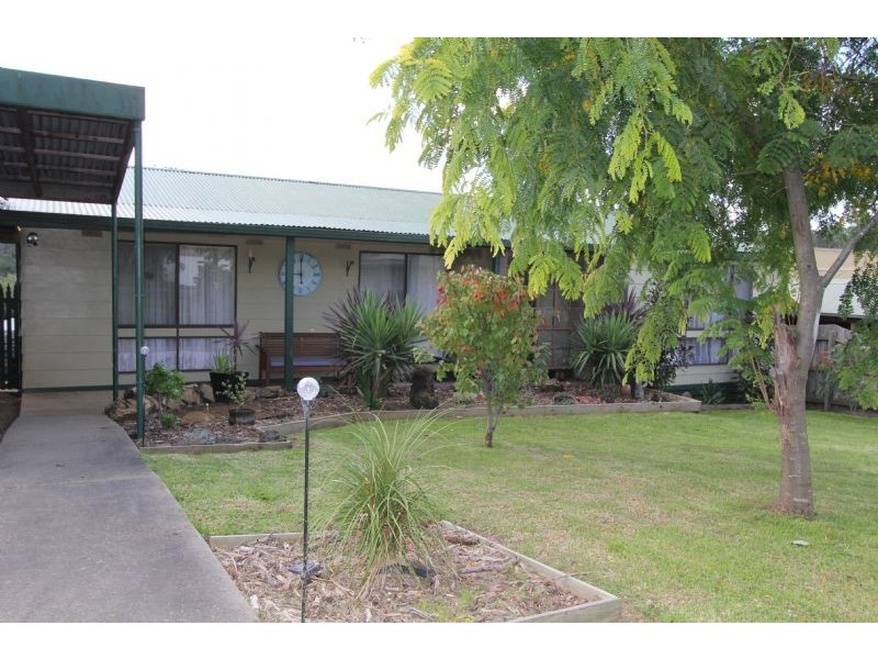 5 Allen Street, Mirboo North VIC 3871