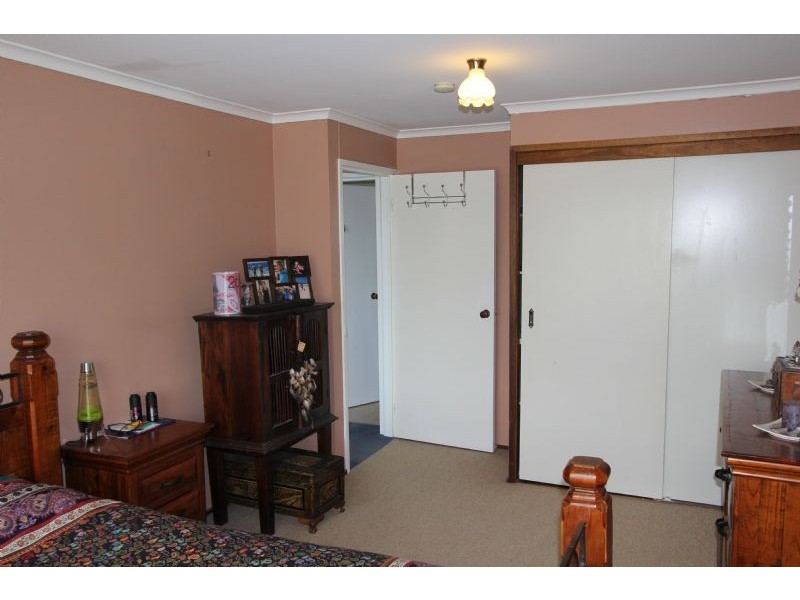 5 Allen Street, Mirboo North VIC 3871