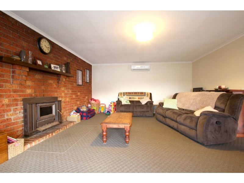 21 Balding Street, Mirboo North VIC 3871