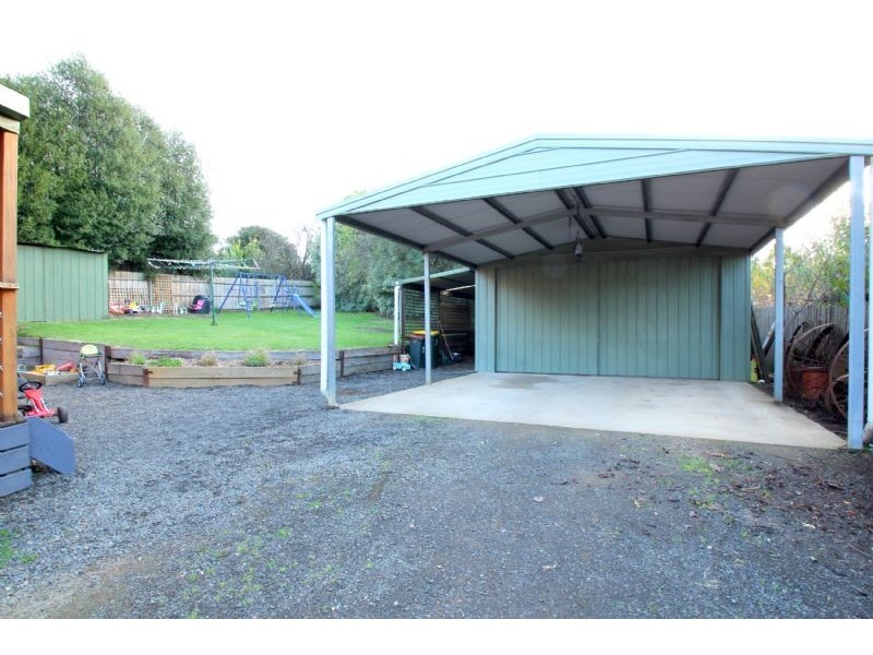 21 Balding Street, Mirboo North VIC 3871