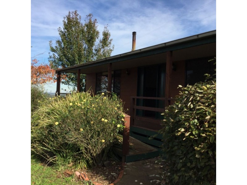 85 Peters Lane, Mirboo North VIC 3871