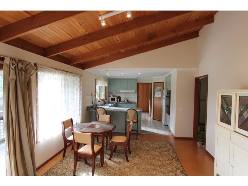 12 Golf Links Drive, Mirboo North VIC 3871