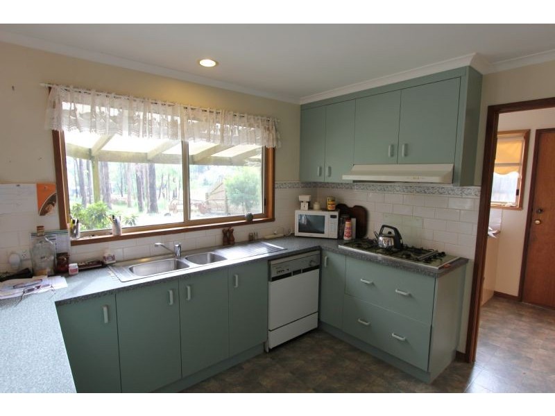 12 Golf Links Drive, Mirboo North VIC 3871