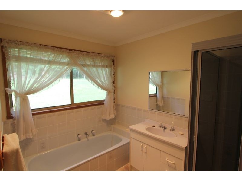 12 Golf Links Drive, Mirboo North VIC 3871