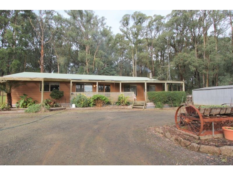 12 Golf Links Drive, Mirboo North VIC 3871