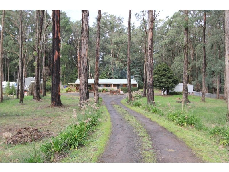 12 Golf Links Drive, Mirboo North VIC 3871