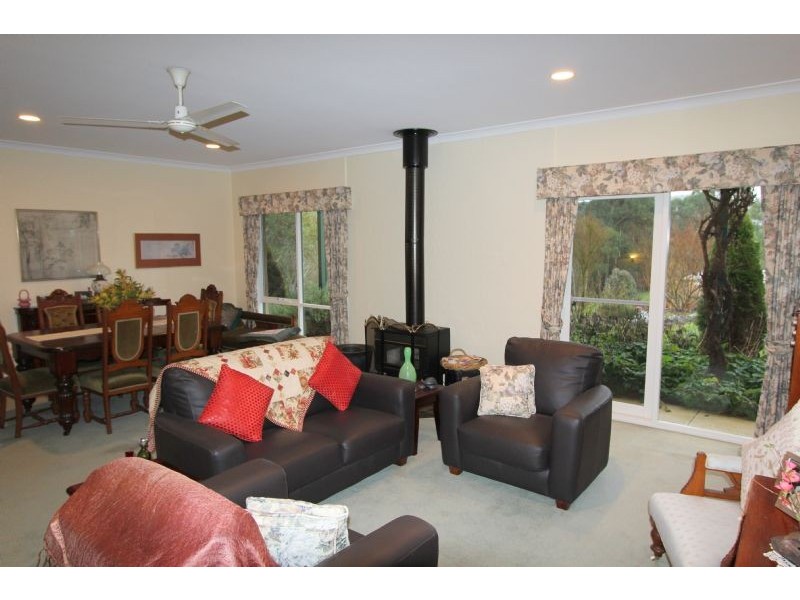 71 Thorpdale Road, Mirboo North VIC 3871